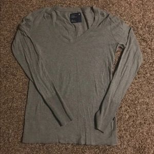 American Eagle gray long sleeve